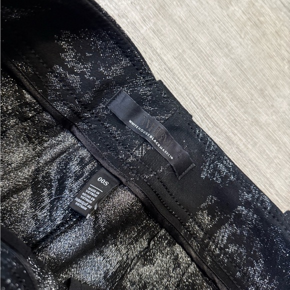 •WHITE HOUSE BLACK MARKET• FLORAL PATTERNED PANTS - Picture 3 of 8